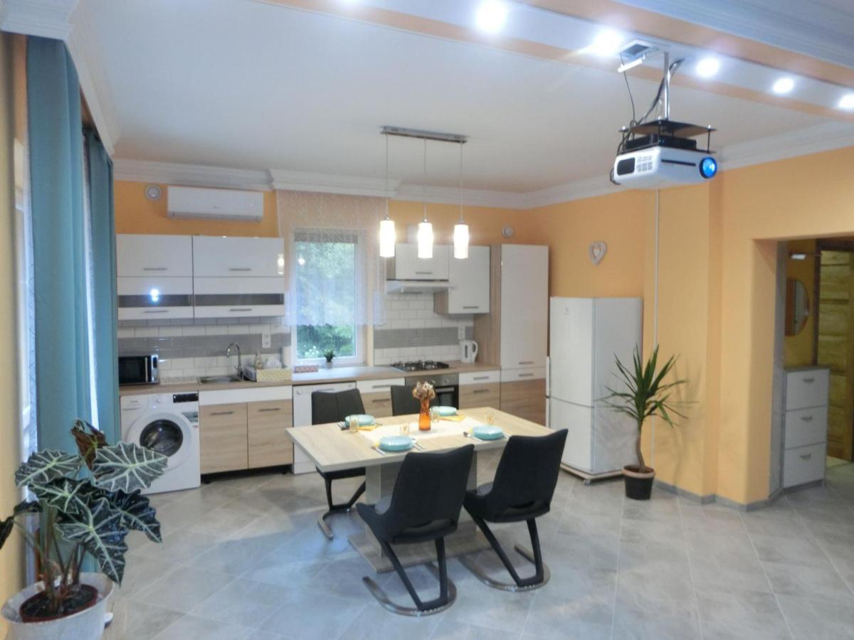 Pilis Apartman Piliscsaba Esterno foto